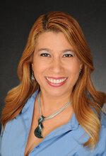 Mayte Zaldivar Photo